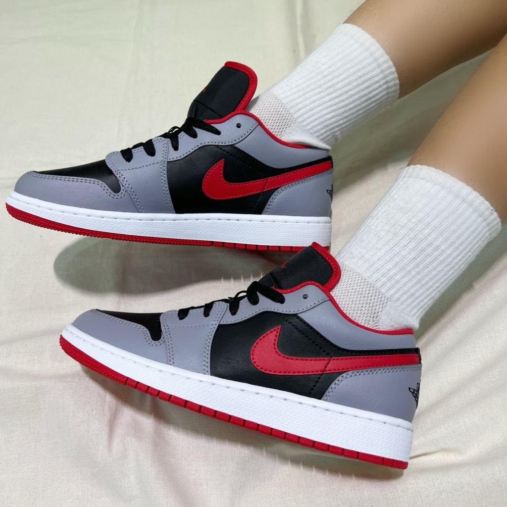 Jordan 1 Low Fire Red 553560 060