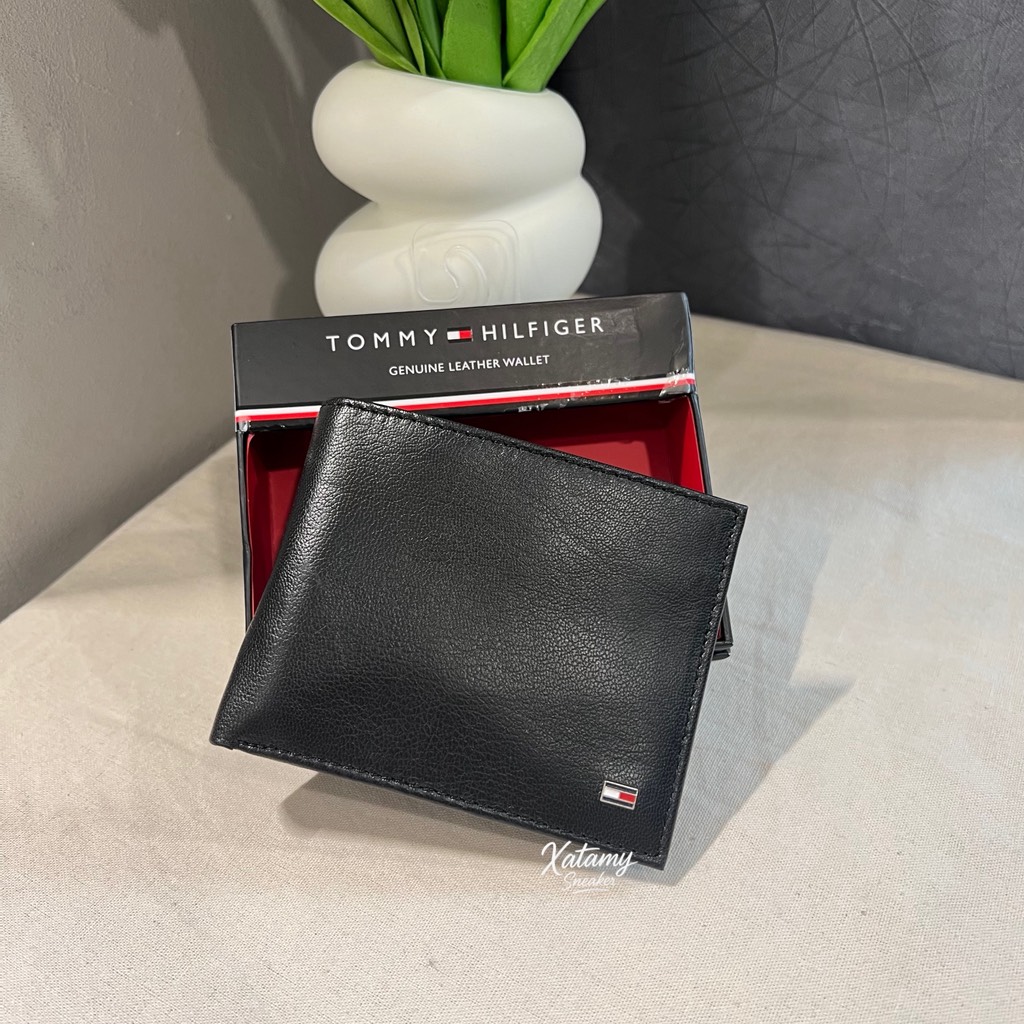 Ví Tommy Hilfiger Men's Pebbled Leather Bifold Wallet Black 31TL220094