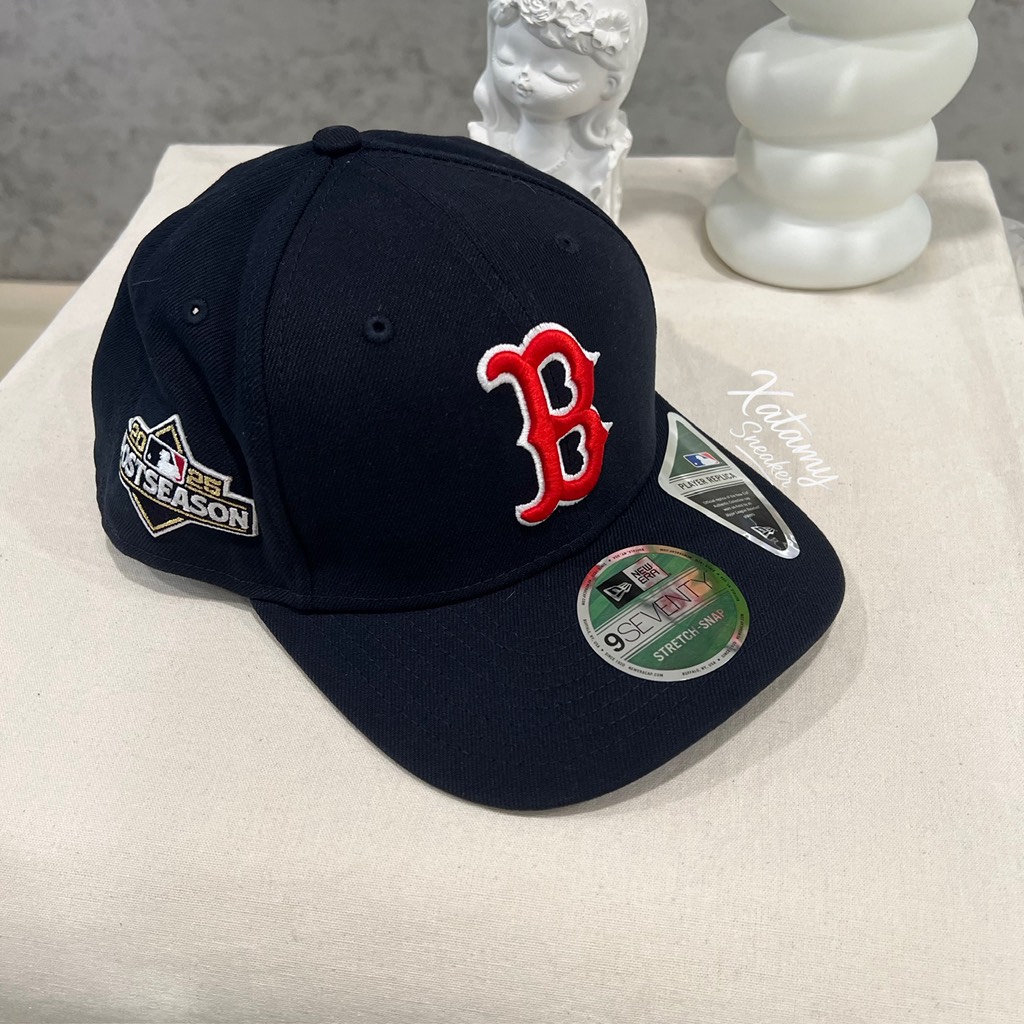 Nón New Era Boston Red Sox 2025 Postseason Participant 9Seventy Adjustable Navy