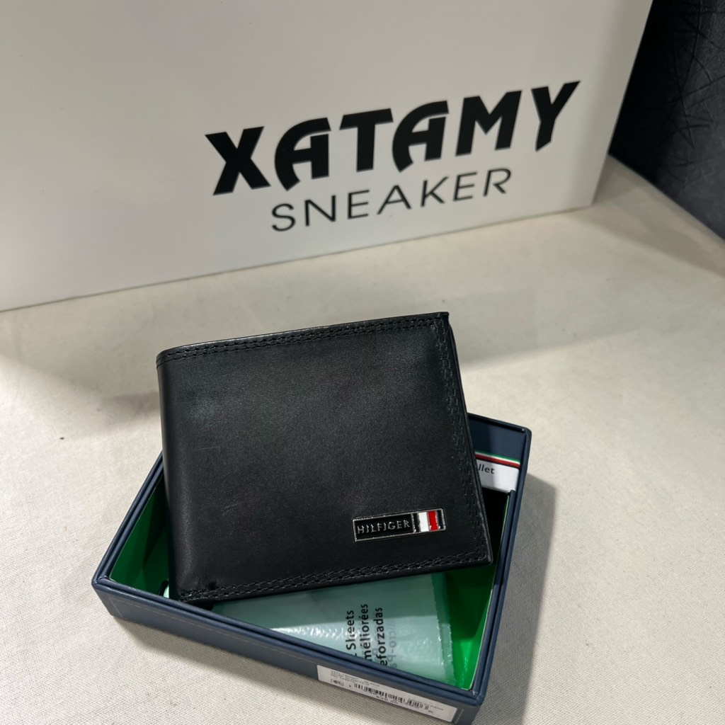 Ví Tommy Hilfiger Men's Leather Bifold Wallet Black 31TL130087 001