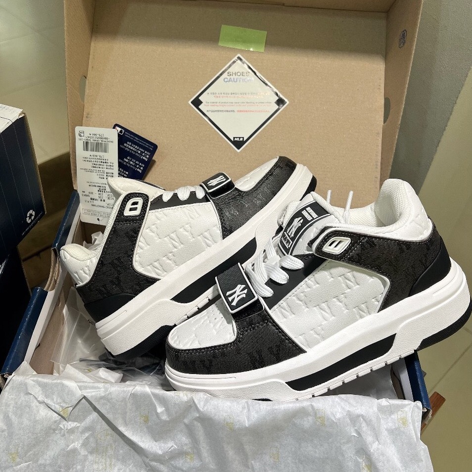 MLB Chunky Liner Mid Classic Monogram NY Black 3ASXCMM4N 50BKS