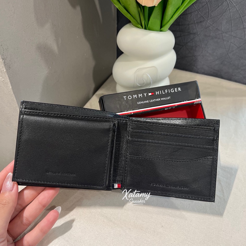 Ví Tommy Hilfiger Men's Pebbled Leather Bifold Wallet Black 31TL220094