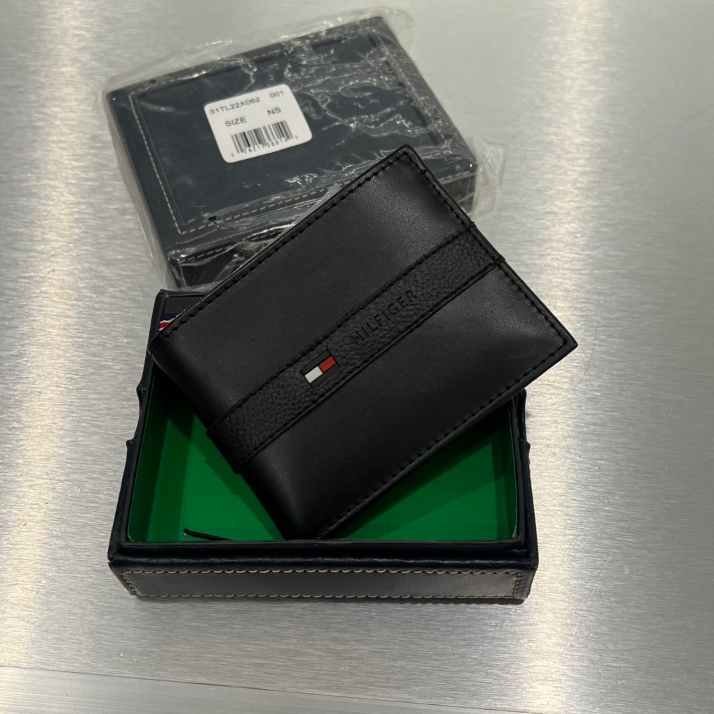 Ví Tommy Hilfiger Leather Credit Card Wallet Ranger Bifold Black 31TL22X062
