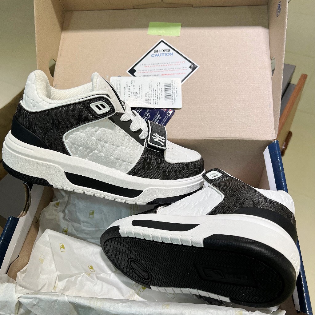 MLB Chunky Liner Mid Classic Monogram NY Black 3ASXCMM4N 50BKS
