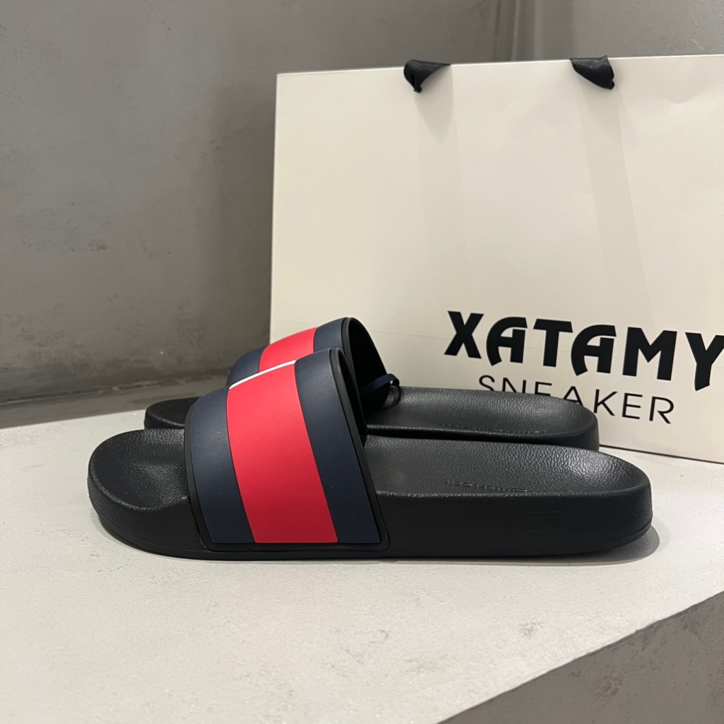 Dép Tommy Hilfiger Flag Pool Slide Black FM04263 001
