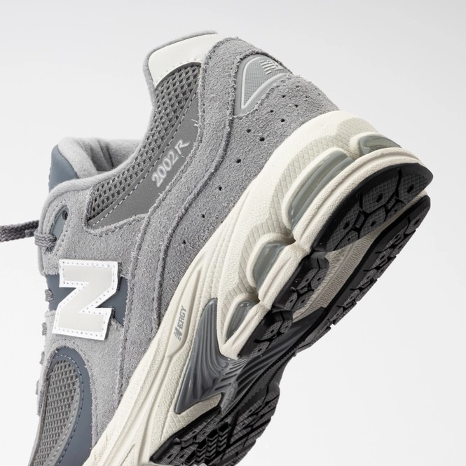 New Balance 2002 Grey GC2002ST