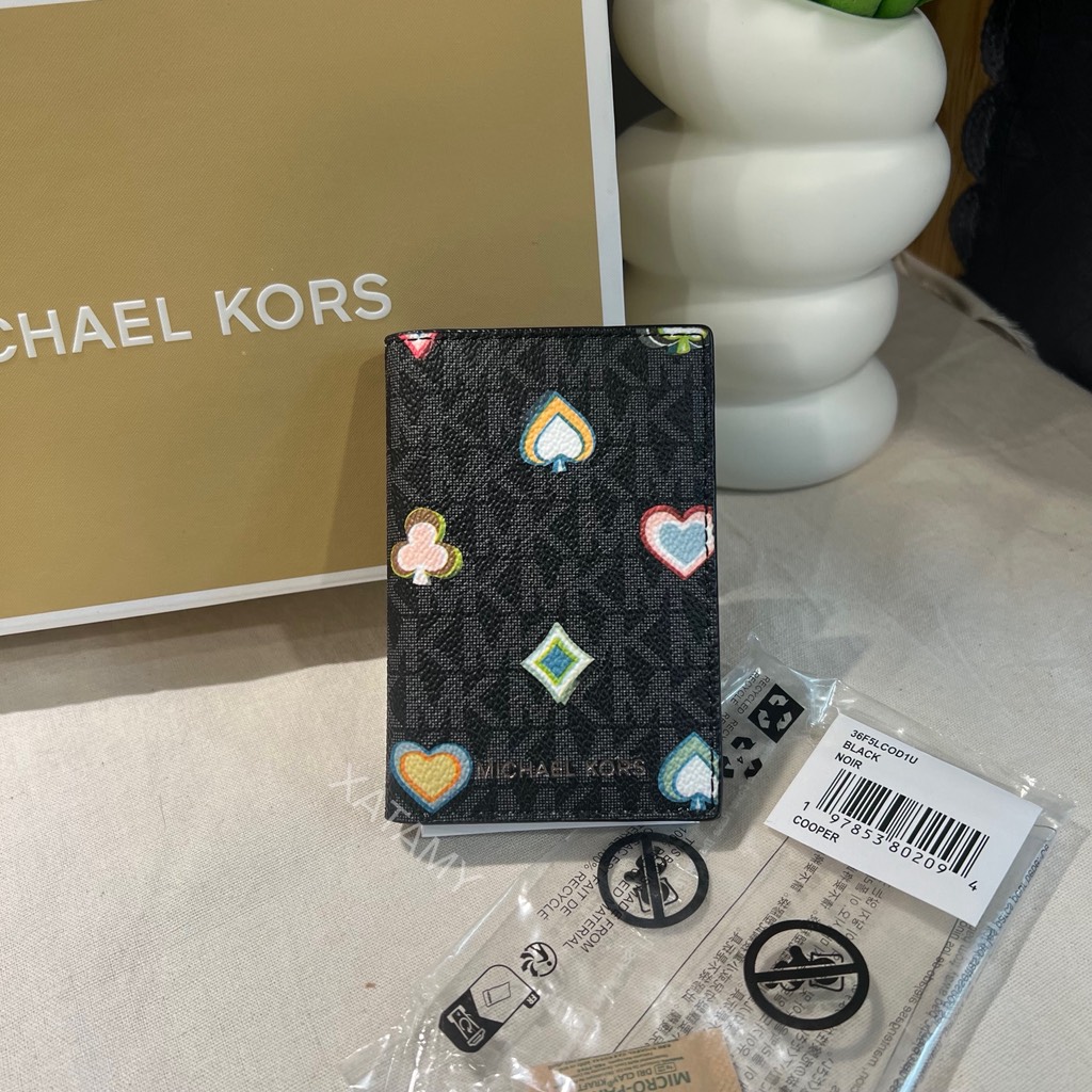 Ví Michael Kors Cooper Printed Signature Logo Folding Card Case Black Gift Box 36F5LCOD1U