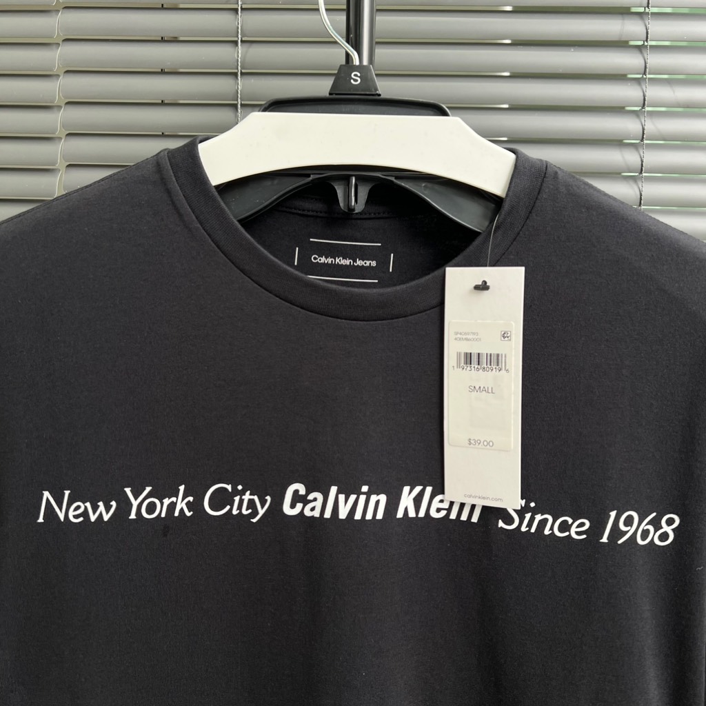 Áo Calvin Klein NYC Linear Text Logo T-Shirt Black 40EM860 001