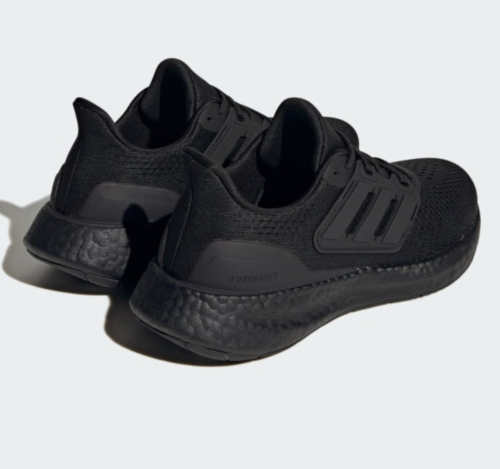 Pureboost 23 All Black IF2394