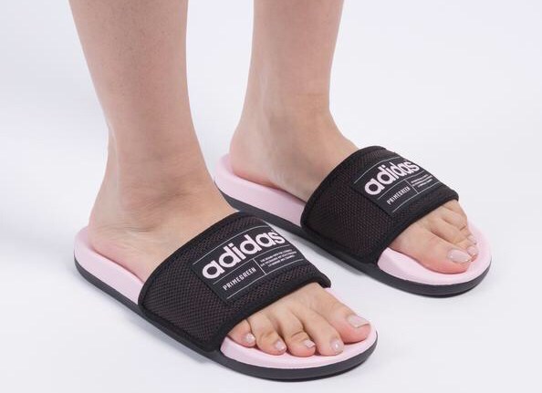 dép Adilette Comfort BLack Pink FZ1700
