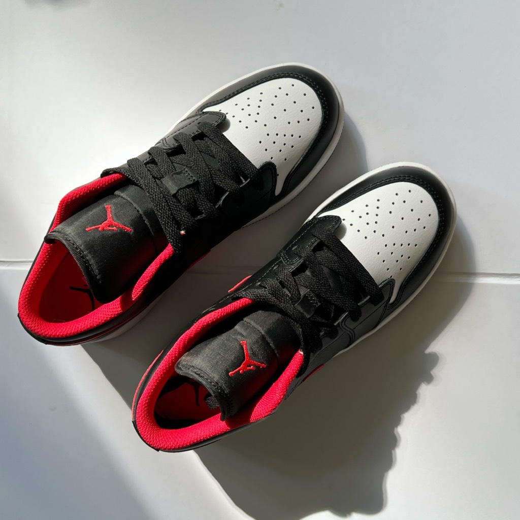 Jordan 1 LOW Black Fire Red 553558 063