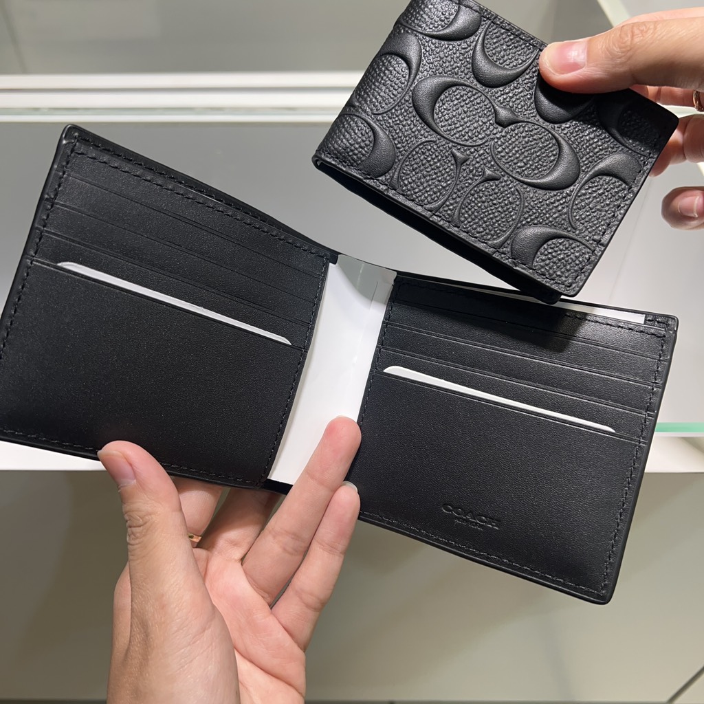 Ví Coach Compact ID Wallet In Signature Crossgrain Leather Black F75371