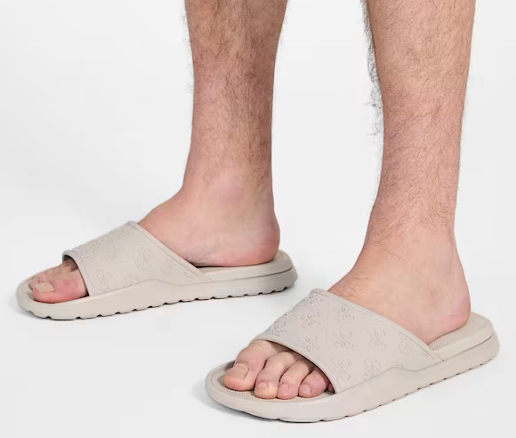 Dép GUESS Magaria Light Gray 050