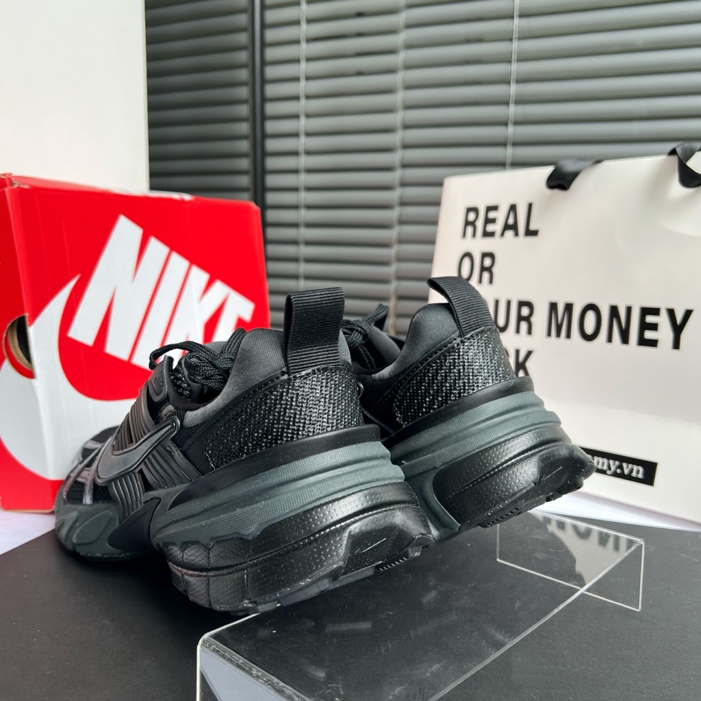 Nike V2K Run ‘Black Anthracite’ HJ4497 001