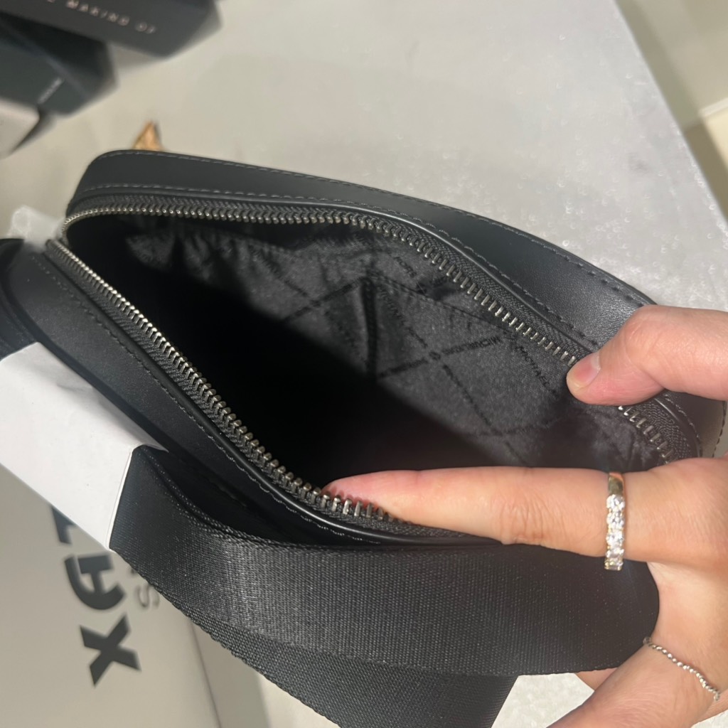 Túi Michael Kors Hudson Pebbled Leather Utility Crossbody Bag Black 33T4LHDC5L