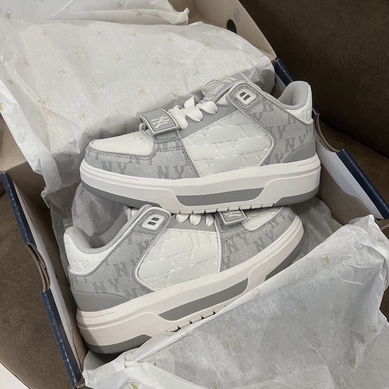 MLB Chunky Liner Mid Classic Monogram NY GRAY 3ASXCMM4N 50GRS