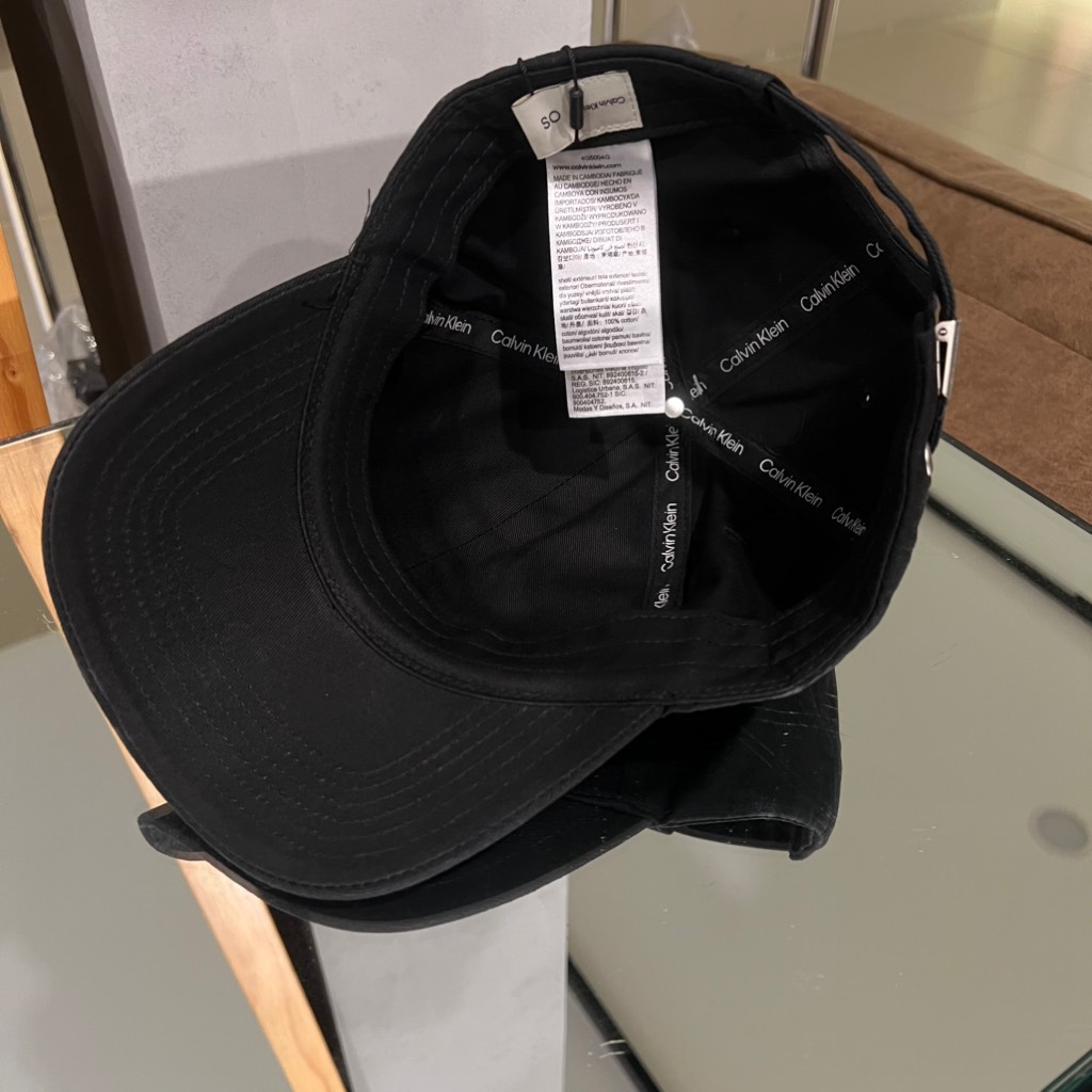 Nón Calvin Klein Monogram Logo Baseball Cap Black 4G5004G 001