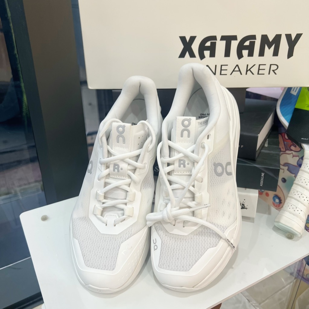 THE ROGER Advantage Pro White (NO BOX) 3MF10271200