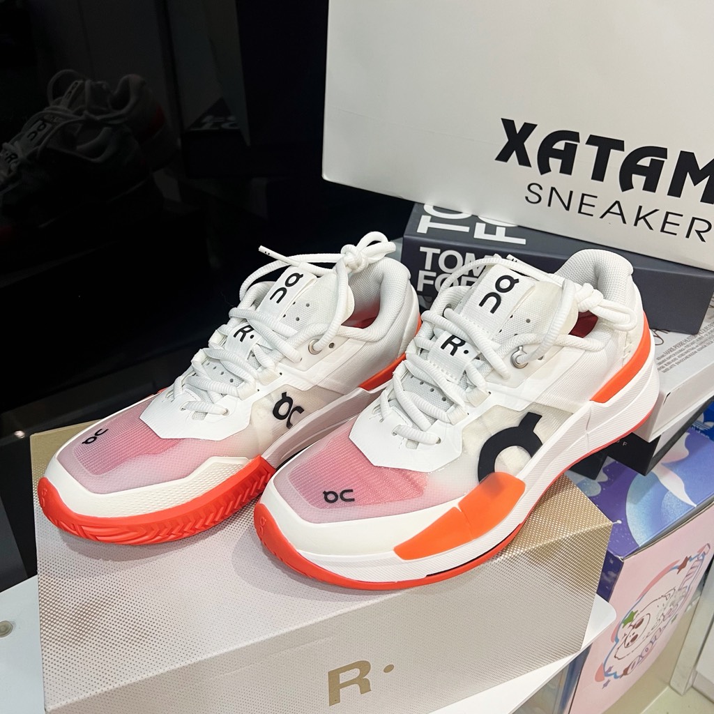 On The Roger Pro 2 White Flame 3WE10330256