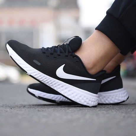 Revolution 5 Anthracite BQ3207-002