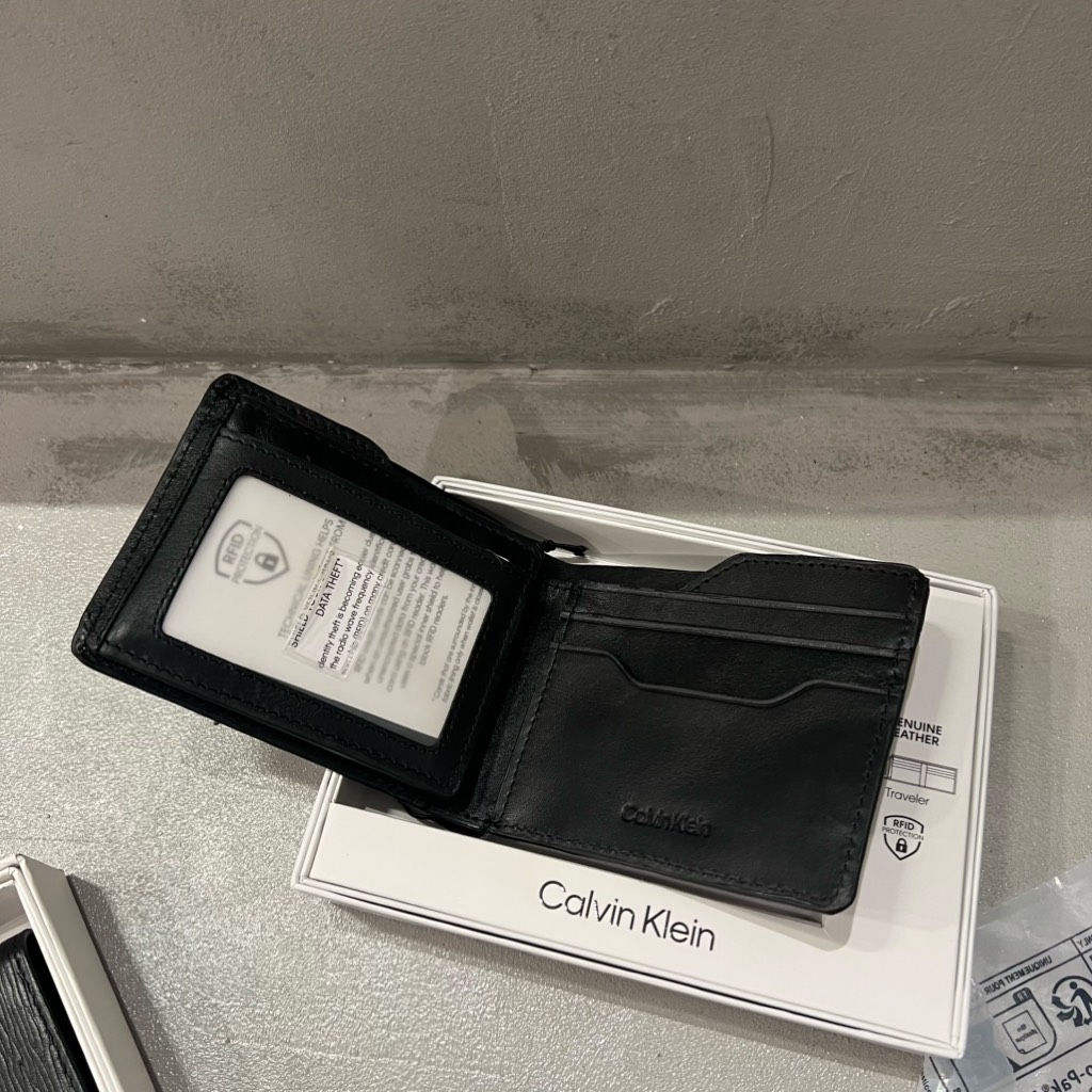 Ví Calvin Klein Billetera Black 31CK240001 001