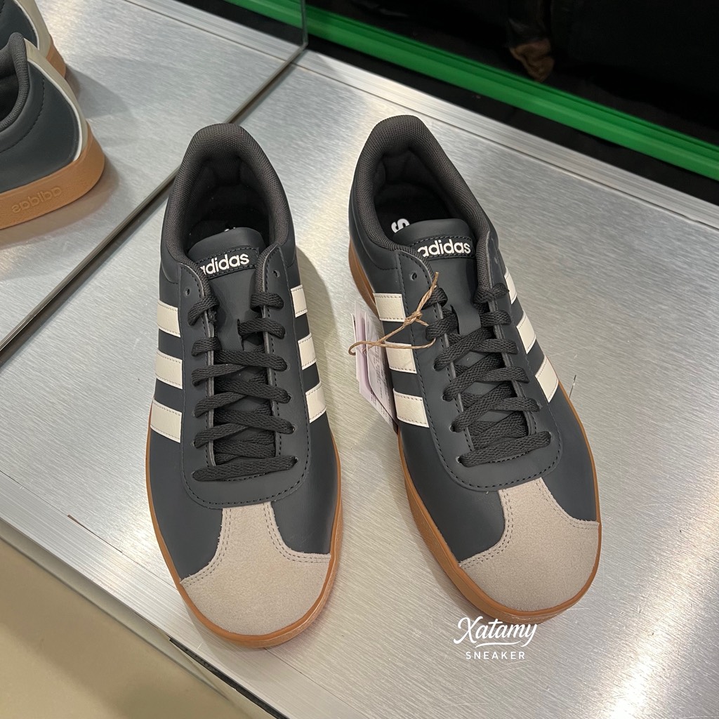 VL COURT Base Core Black JS4115