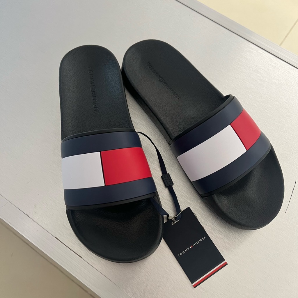 Dép Tommy Hilfiger Flag Pool Slide Black FM04263 001