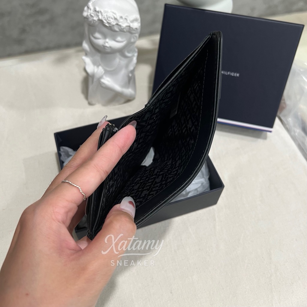 Ví Tommy Hilfiger Women's TH Heritage Slim Med Wallet Black AW16916 001