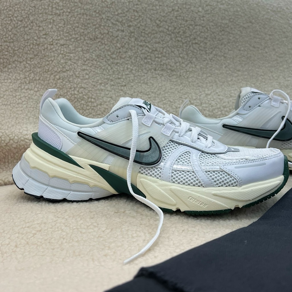 Nike V2K Run Fir White Green FD0736 101