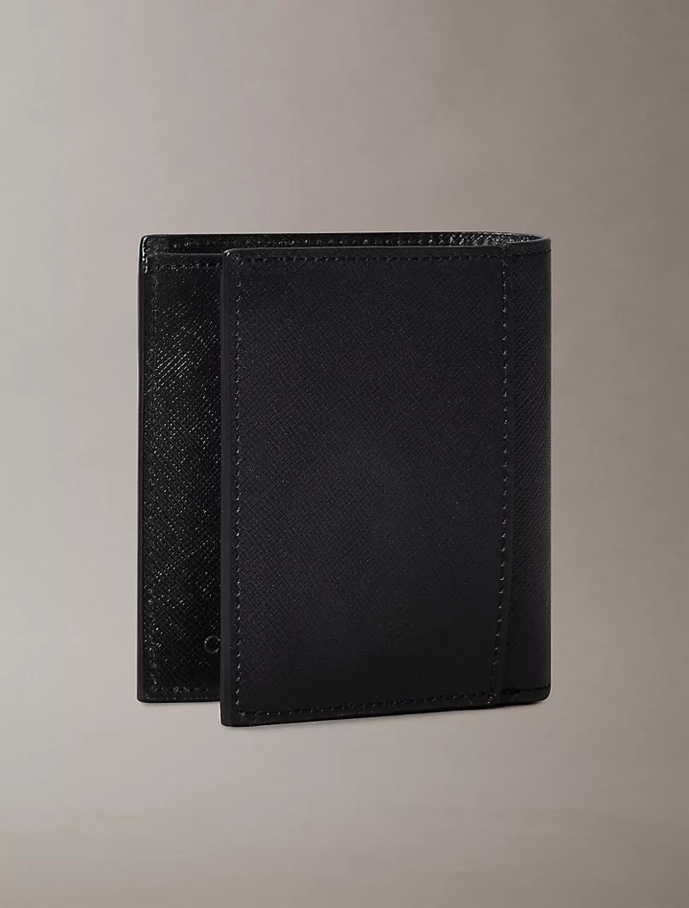 Ví Calvin Klein Refined Saffiano Slim Bifold Wallet Black 4D1058G 001