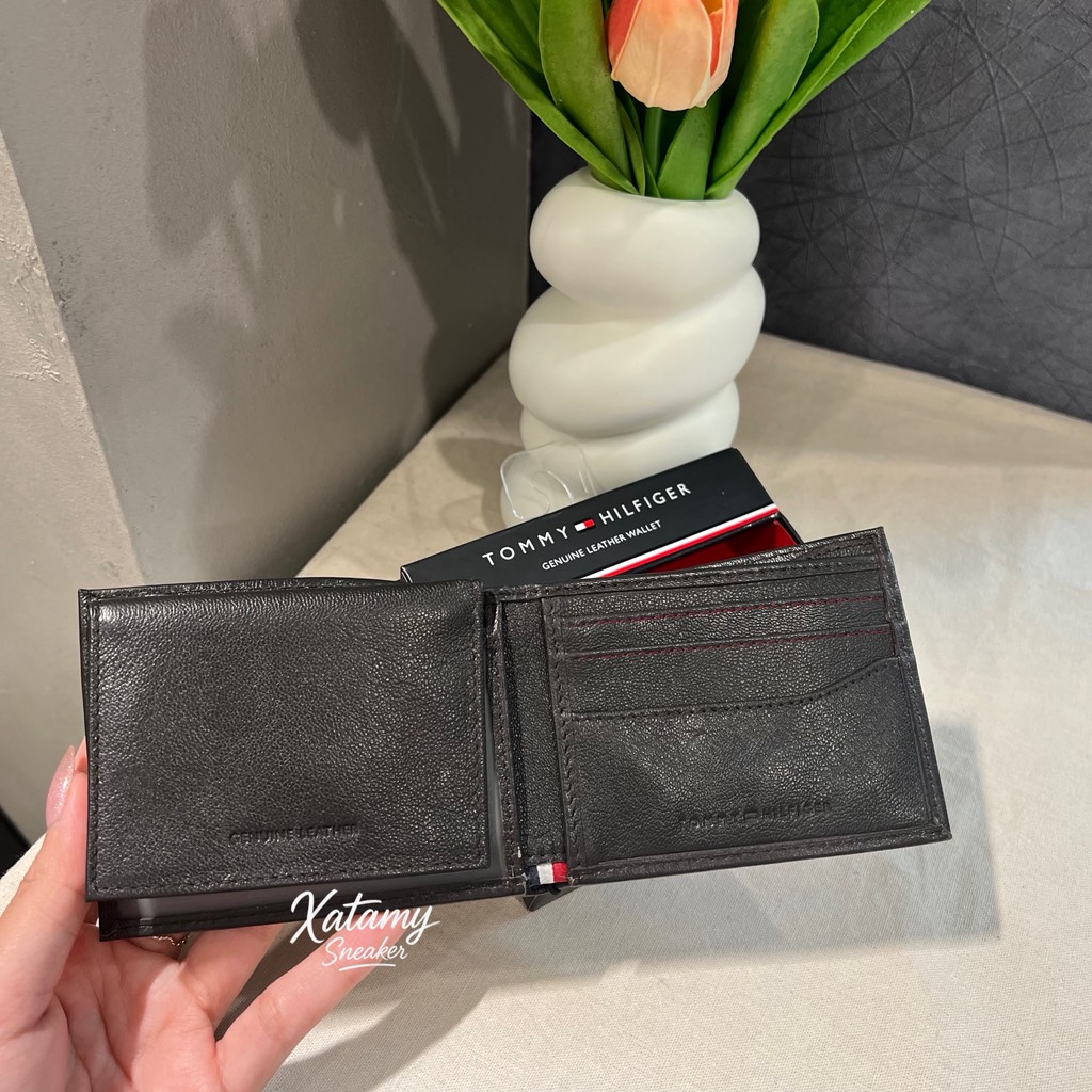 Ví Tommy Hilfiger Men's Pebbled Leather Bifold Wallet Brown 31TL220094