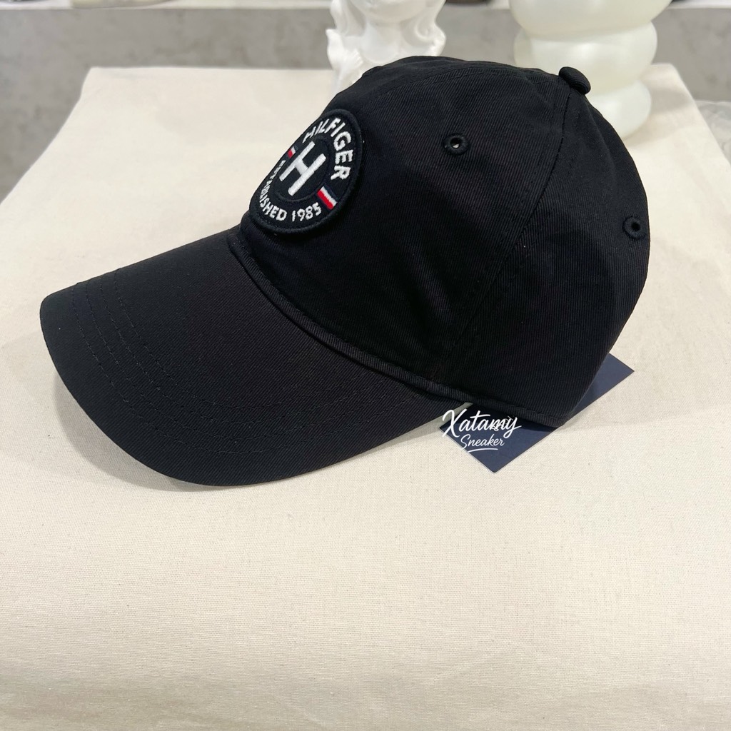 Nón Lưỡi Trai Tommy Hilfiger AM Ervine Cap Black XM04193 001