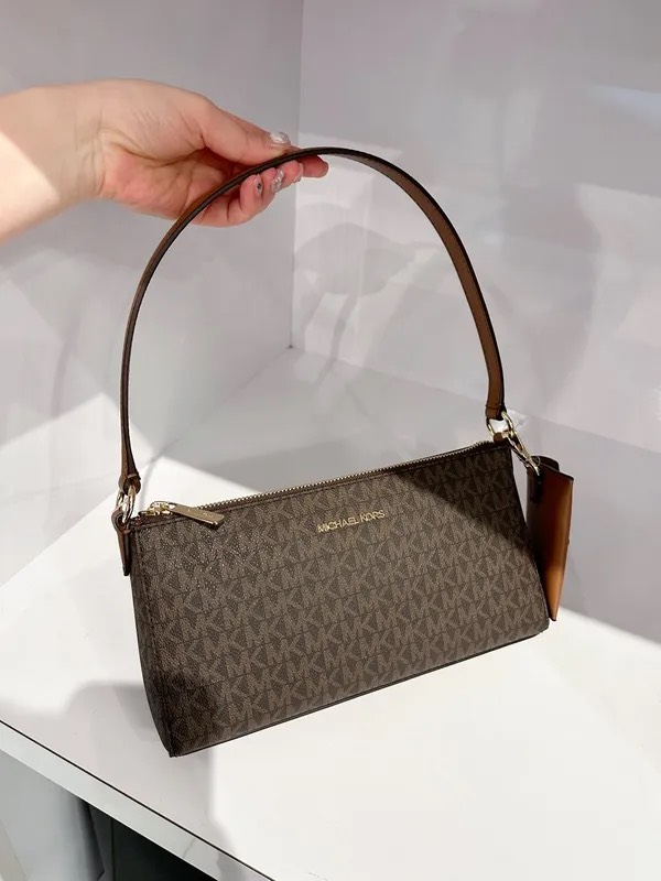 Túi Michael Kors Vincent Medium Signature Logo Pochette With Card Case Brown 35F4G2VC6B