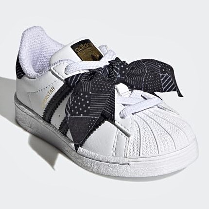 Superstar White Bow Black Q47379