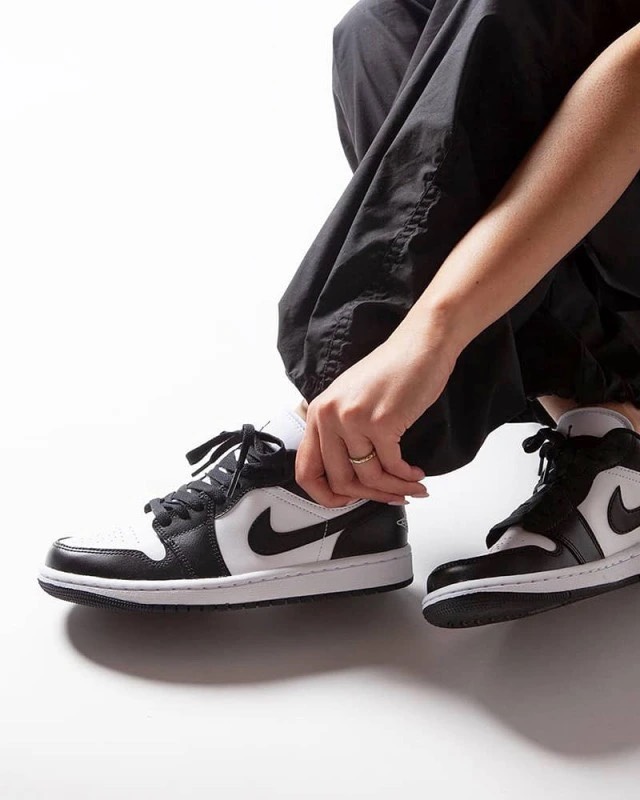 Jordan 1 Low Panda DC0774 101