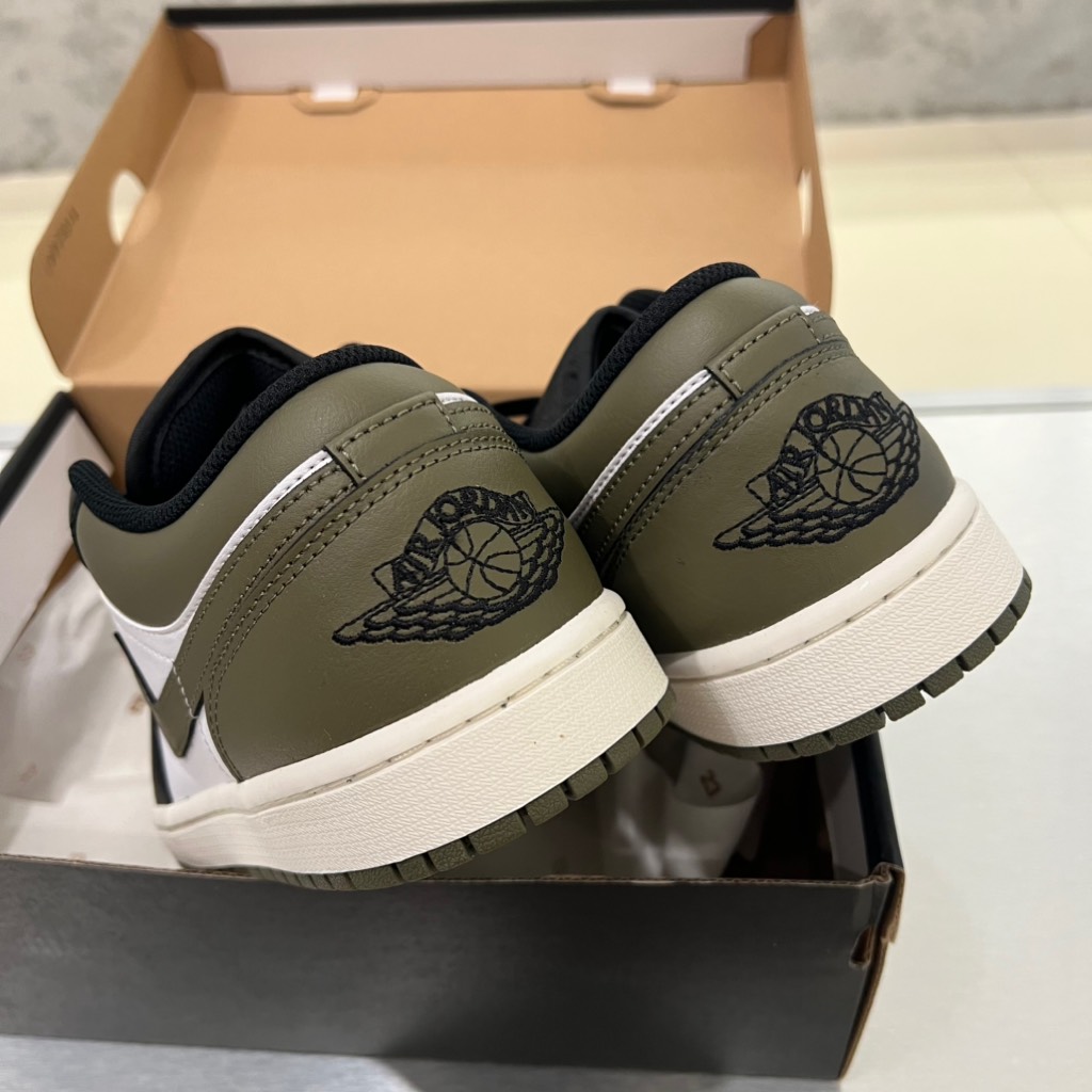 Jordan 1 Low Black Medium Olive 553558 092