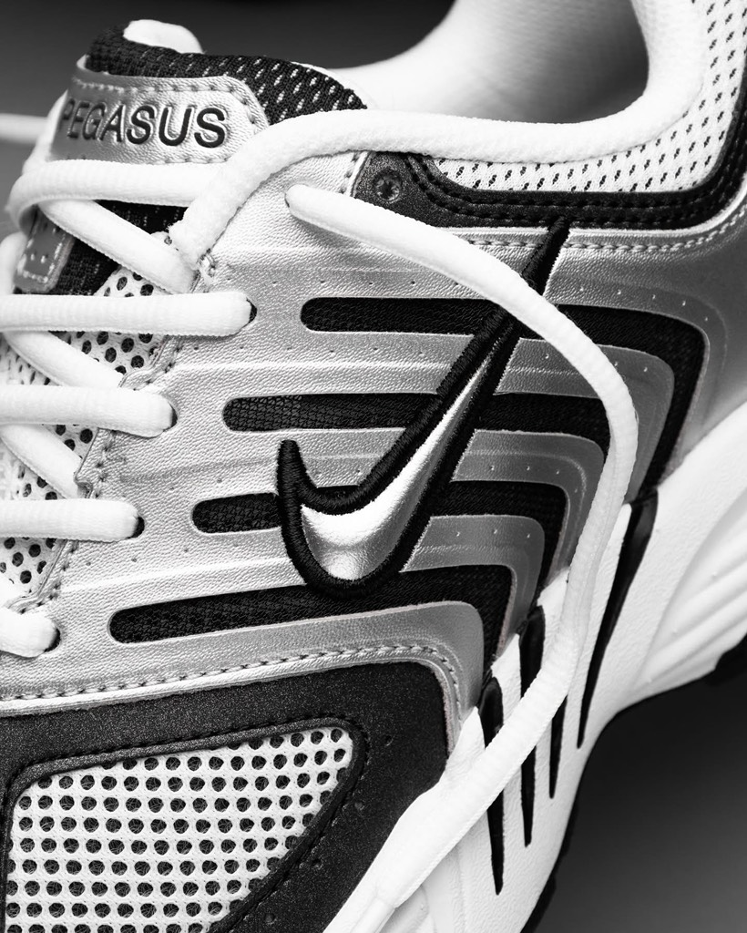 Nike Air Pegasus 2005 ‘Metallic Silver’ HQ3031 002