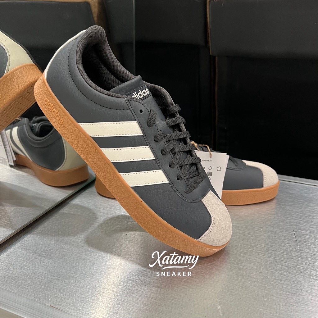 VL COURT Base Core Black JS4115