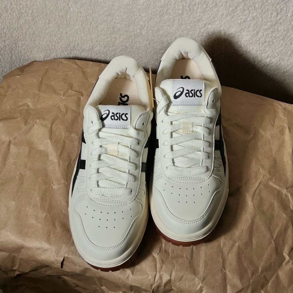 ASICS Court MZ Cream Black Gum 1203A127 750