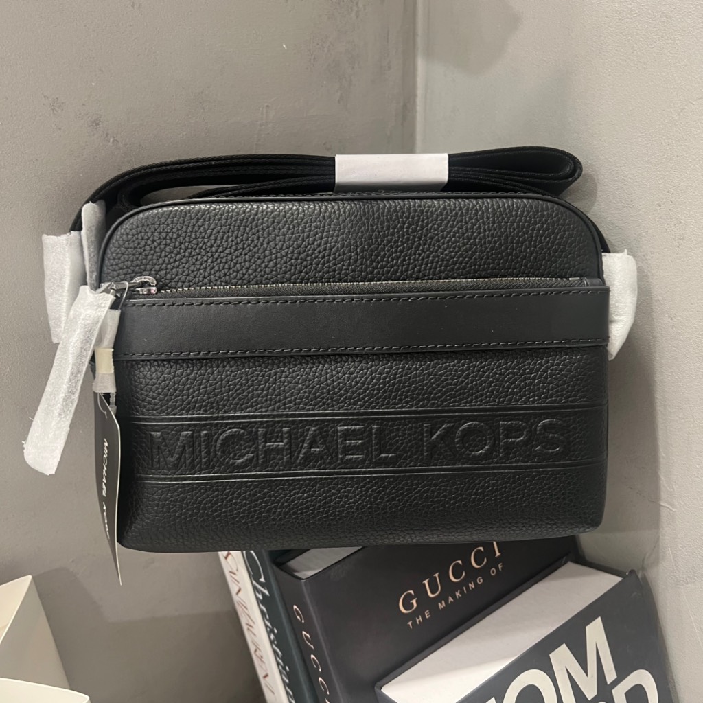 Túi Michael Kors Hudson Pebbled Leather Utility Crossbody Bag Black 33T4LHDC5L