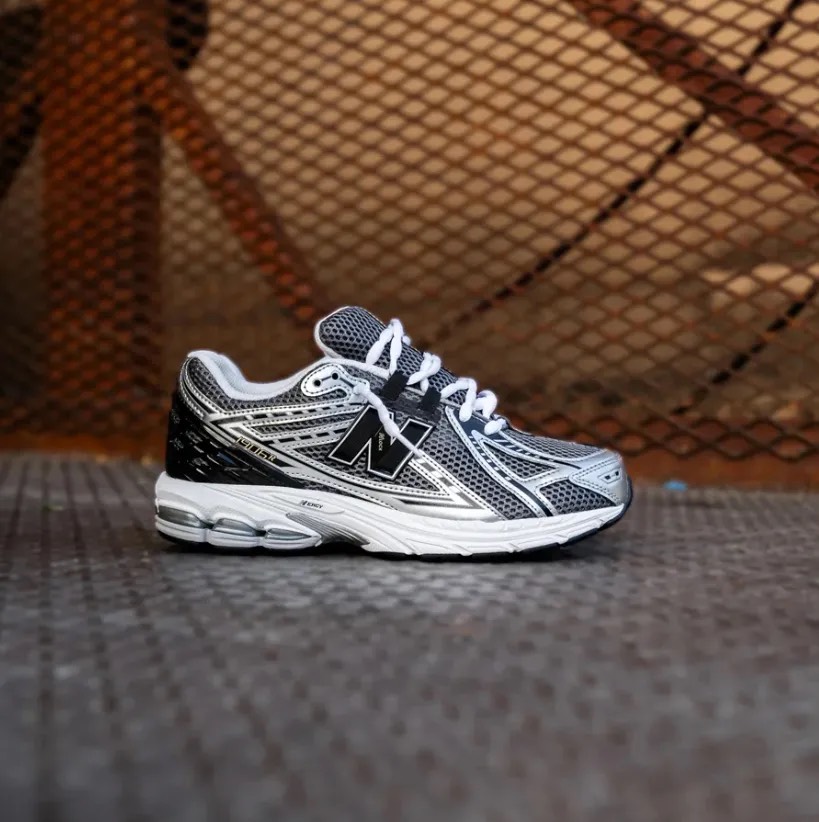 New Balance 1906R ‘Silver Metalic Black’ GC1906CG