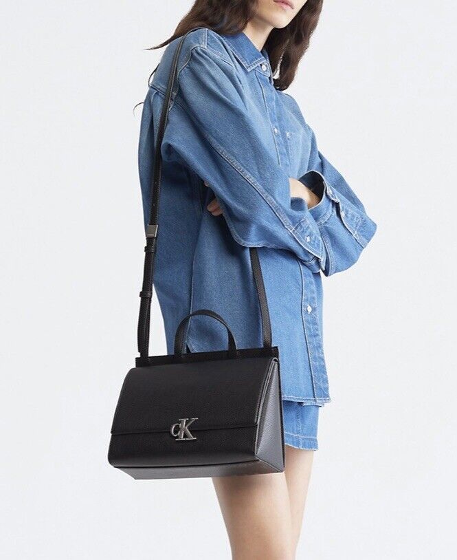 Túi Calvin Klein Archive Large Square Flap CrossBody Bag Black