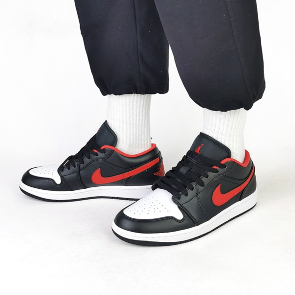 Jordan 1 LOW Black Fire Red 553558 063