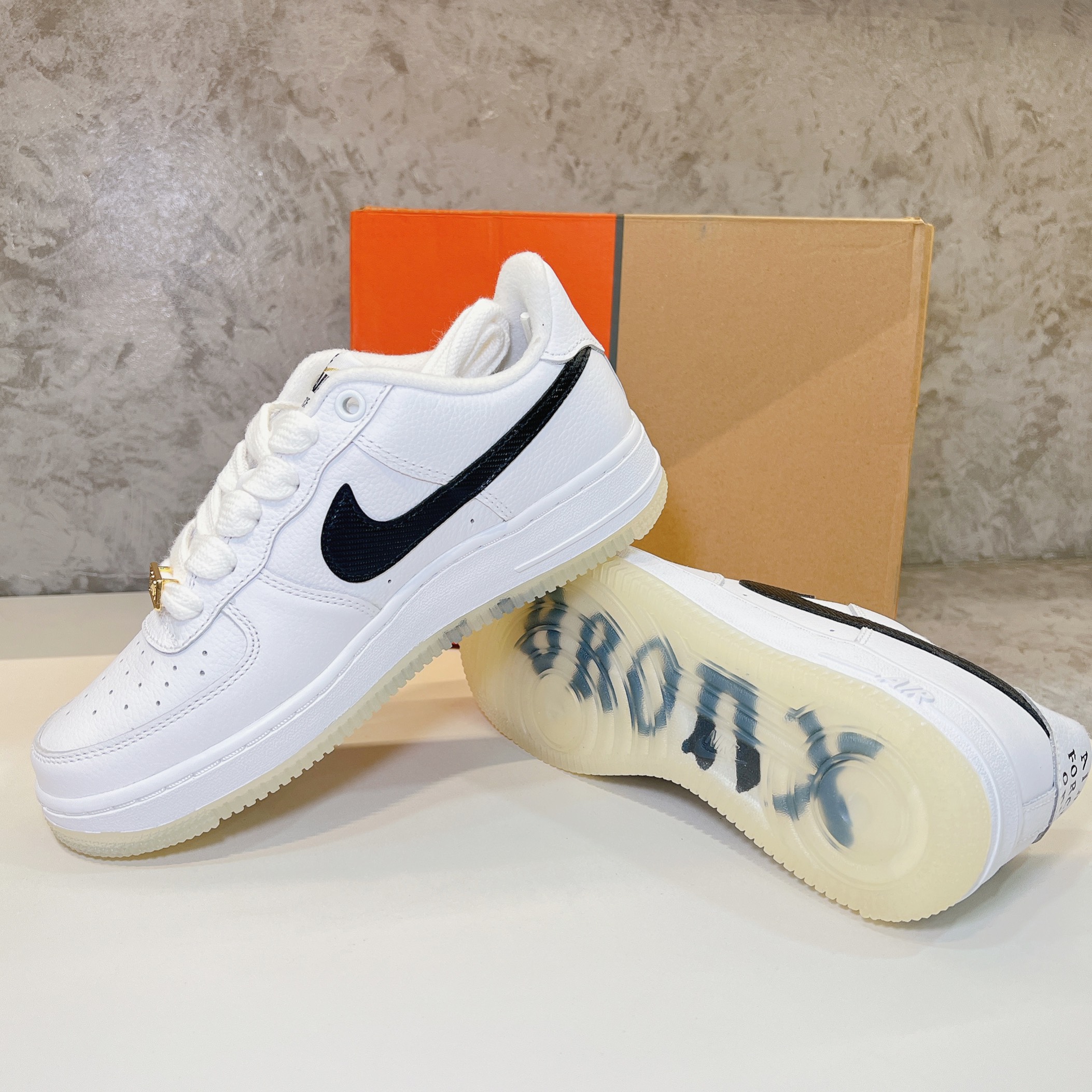 Air Force 1 40th Anniversary Edition Bronx Origins DX2309 100