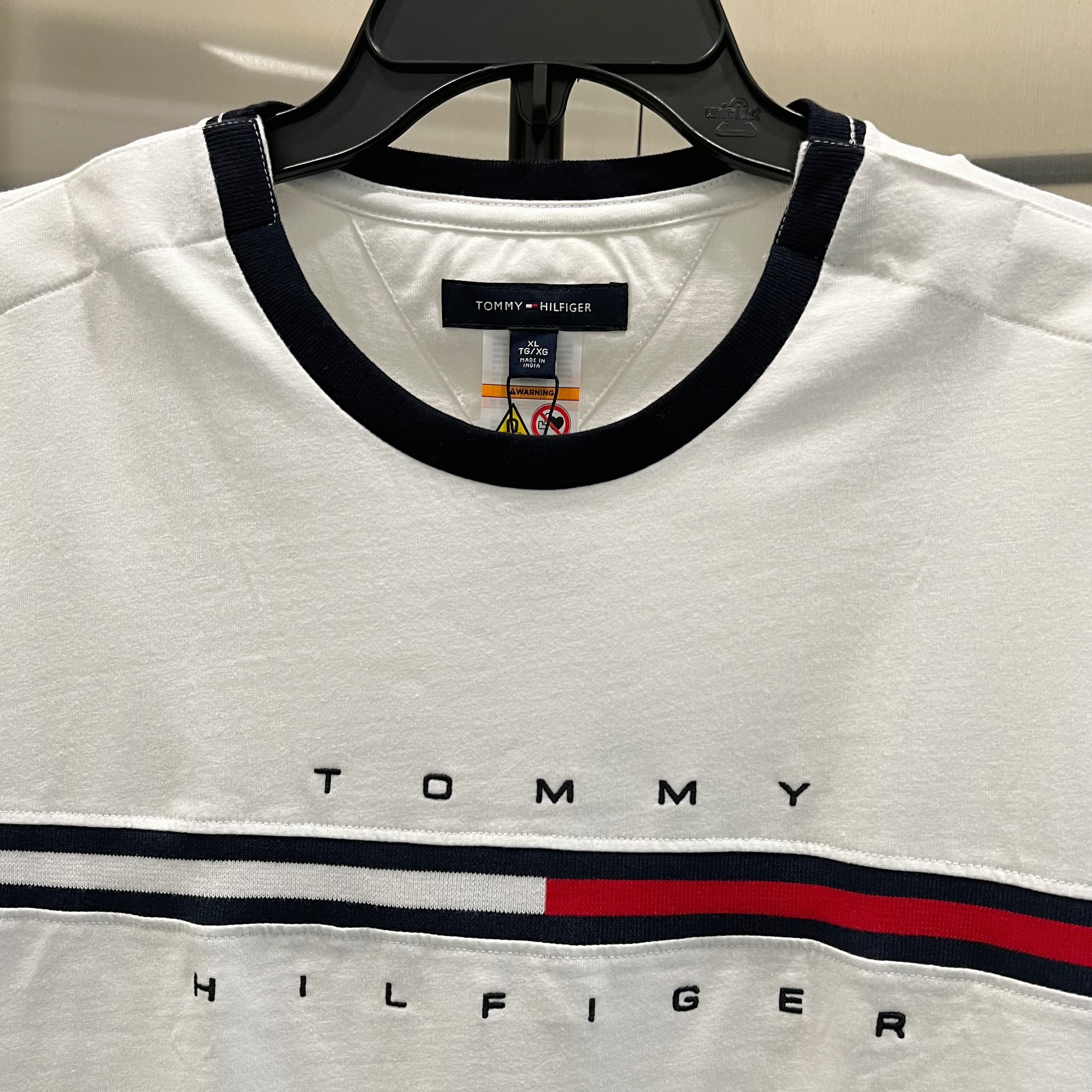 Áo Tommy Hilfiger ADP Essential Flag Logo White 78C7099 100