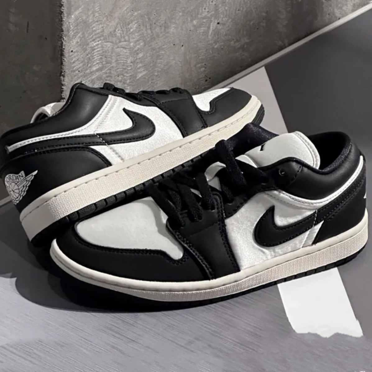 Jordan 1 Low SE "Vintage Panda" FB9893 101