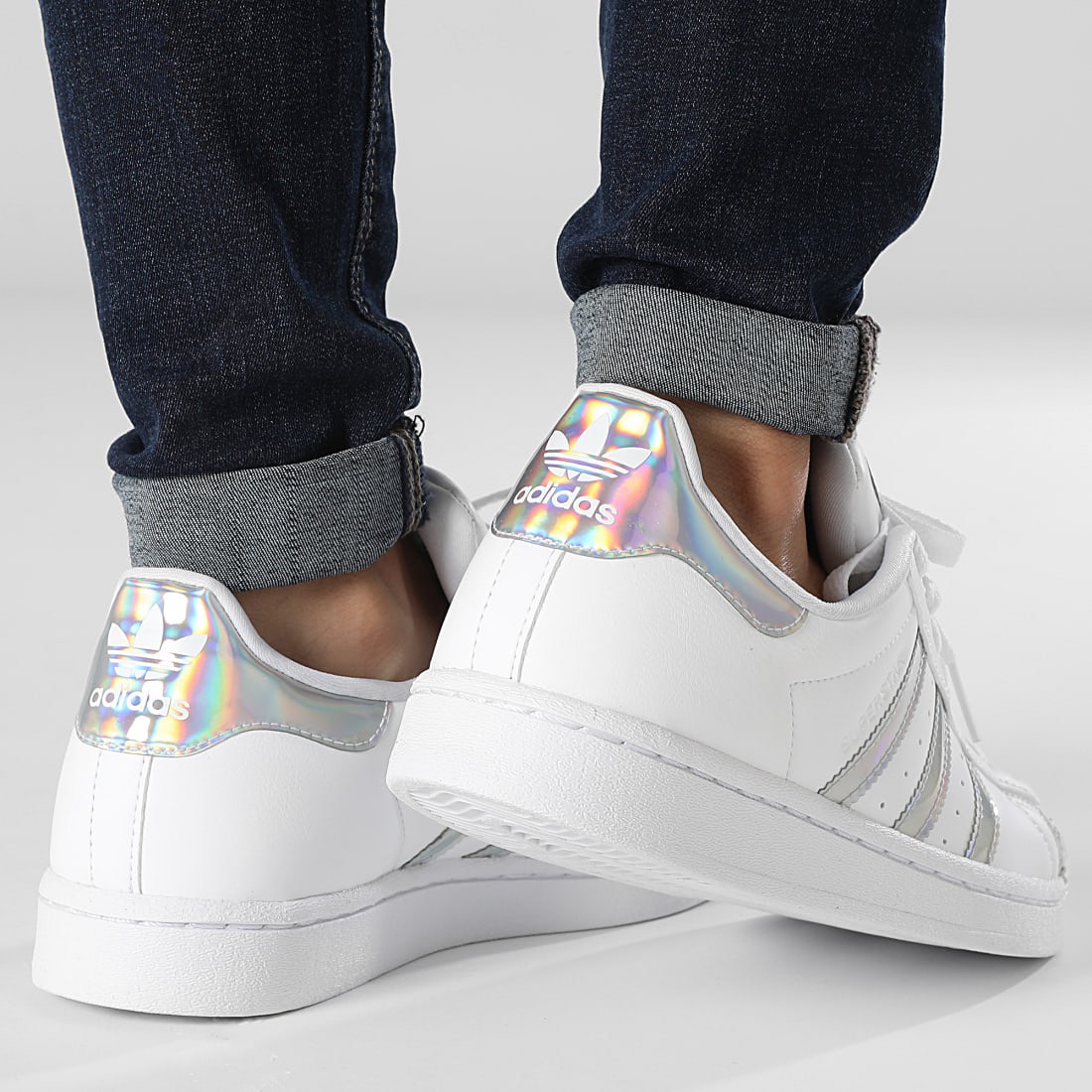 Superstar White Hologram IG0238