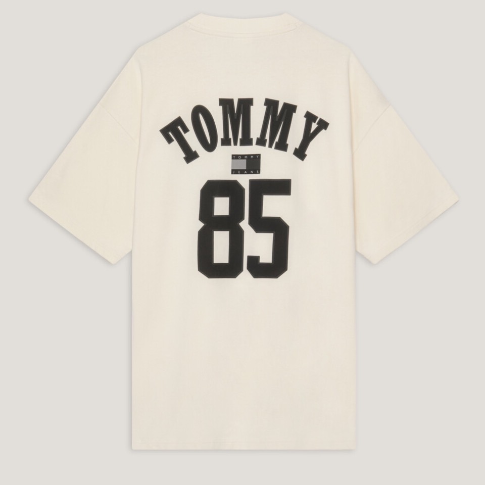 Áo Tommy Jeans Remastered 1985 Beige DM19130 100