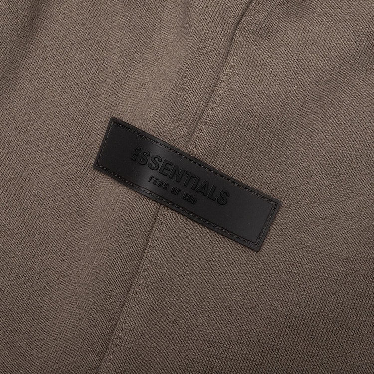 Quần Fear of God Essentials Shorts Season 2022 ‘Wood’ 160SU222004F