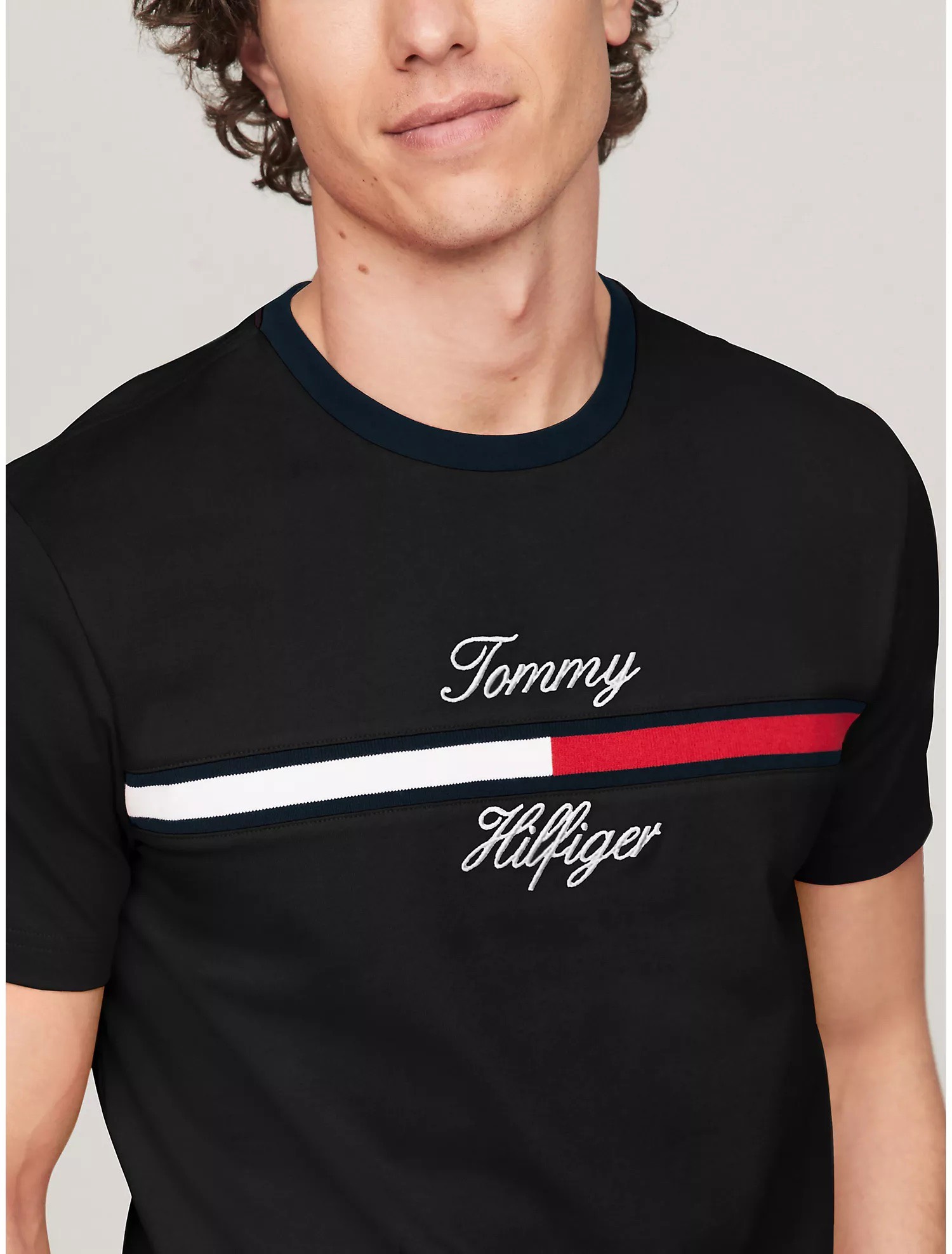 Áo Tommy Hilfiger Flag Logo Autograph Tino Black 78JA945 001